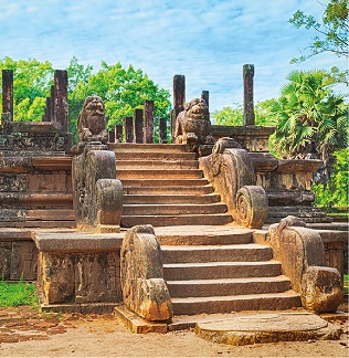 SIGIRIYA TO POLONNARUWA